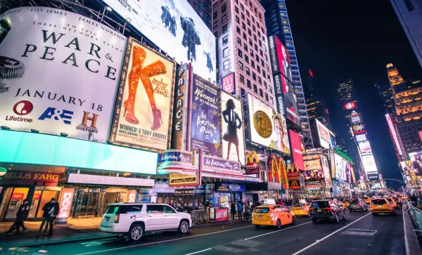 Blockchains for Advertising Market