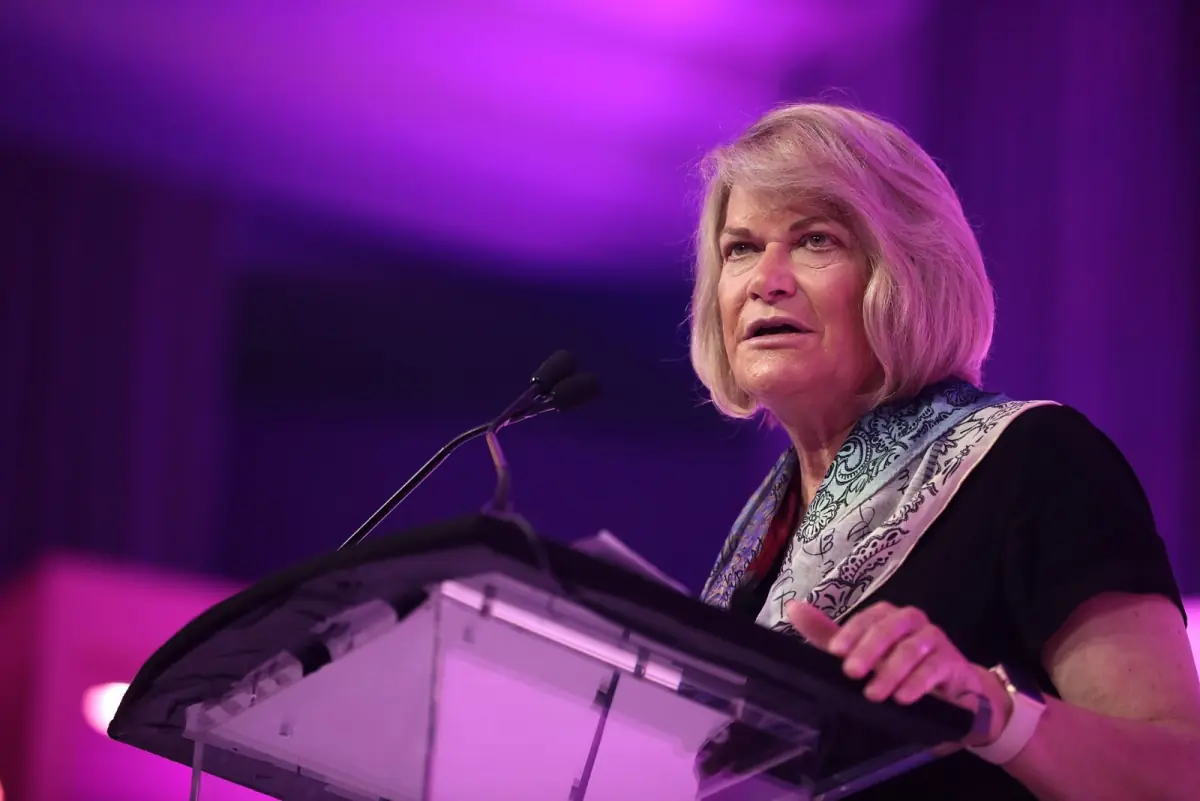 Senator Cynthia Lummis speaking at a podium